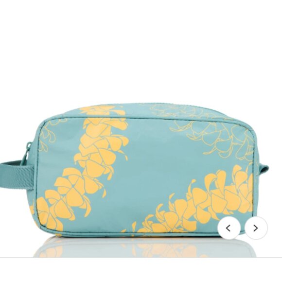 Aloha Collection Dopp Kit Puakenikeni  NWT - Picture 1 of 4